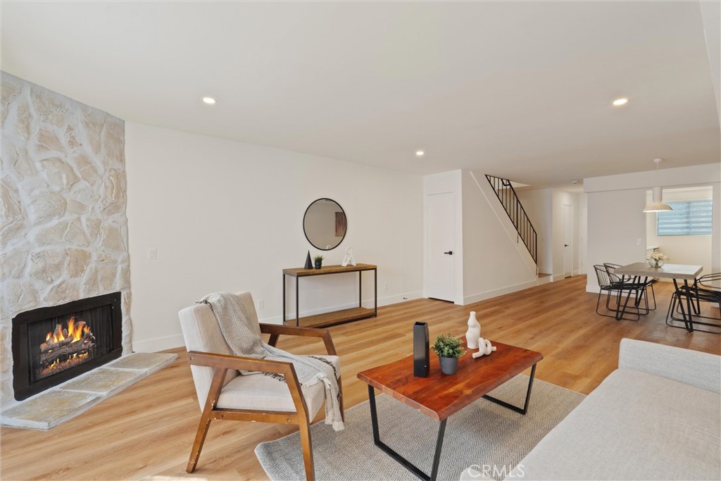 525 E Verdugo Avenue E Property Photo 1