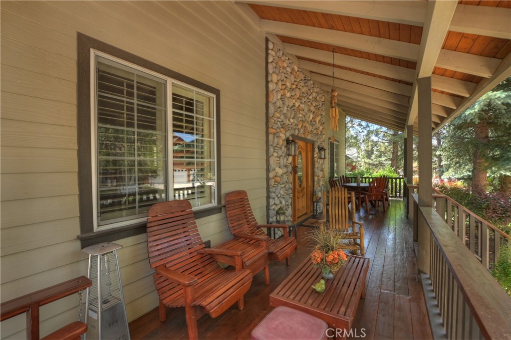 375 Meadow Circle N Property Photo 4