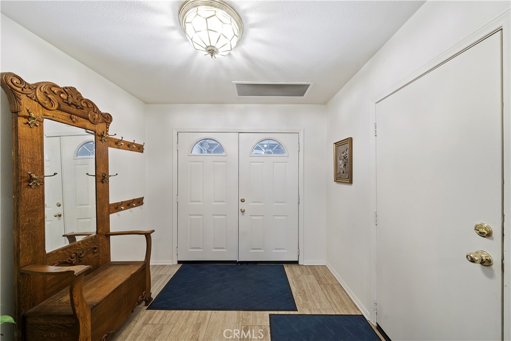 40258 Narrow Lane Property Photo 8