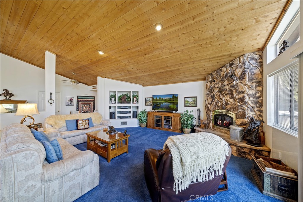 40258 Narrow Lane Property Photo 12