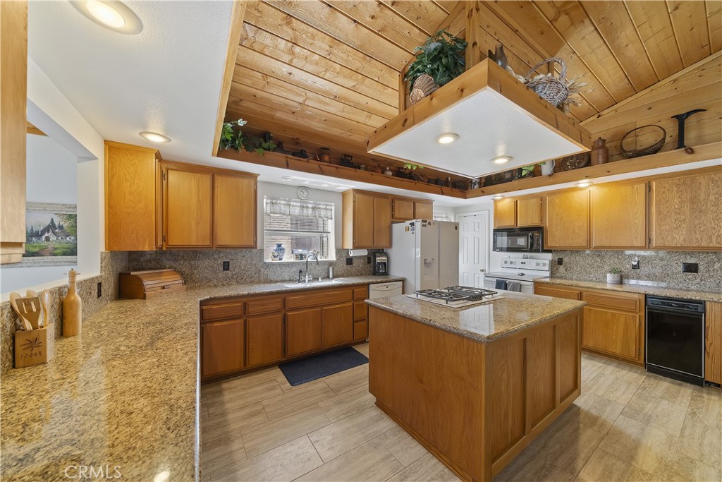 40258 Narrow Lane Property Photo 18