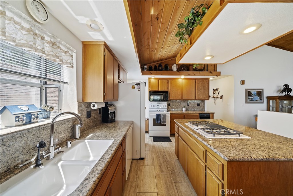 40258 Narrow Lane Property Photo 20