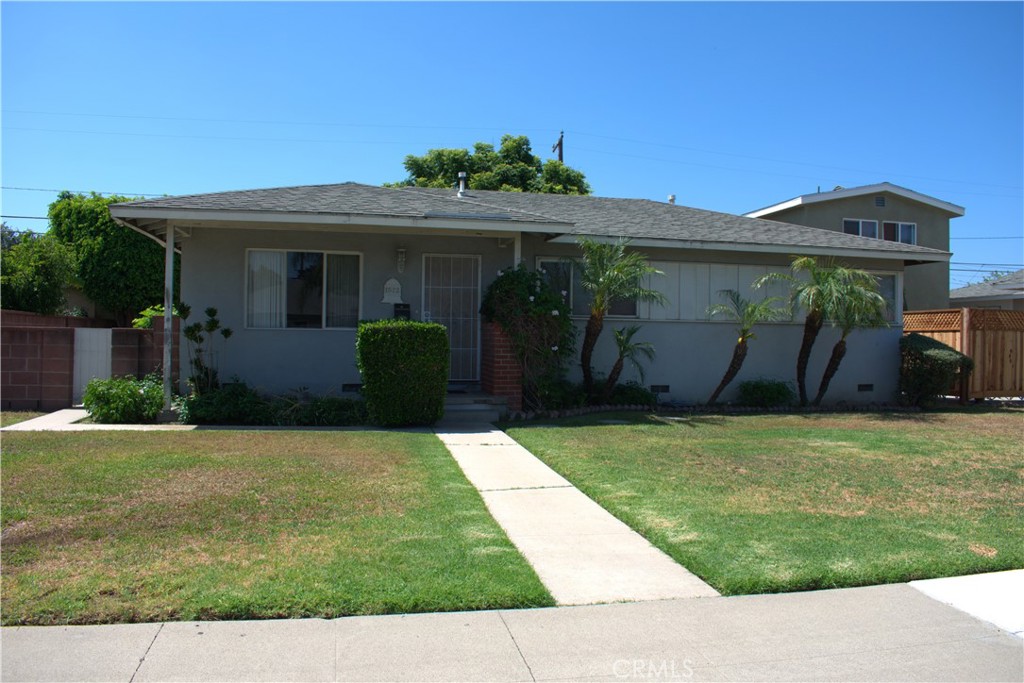 1522 E Broadway Property Photo 1