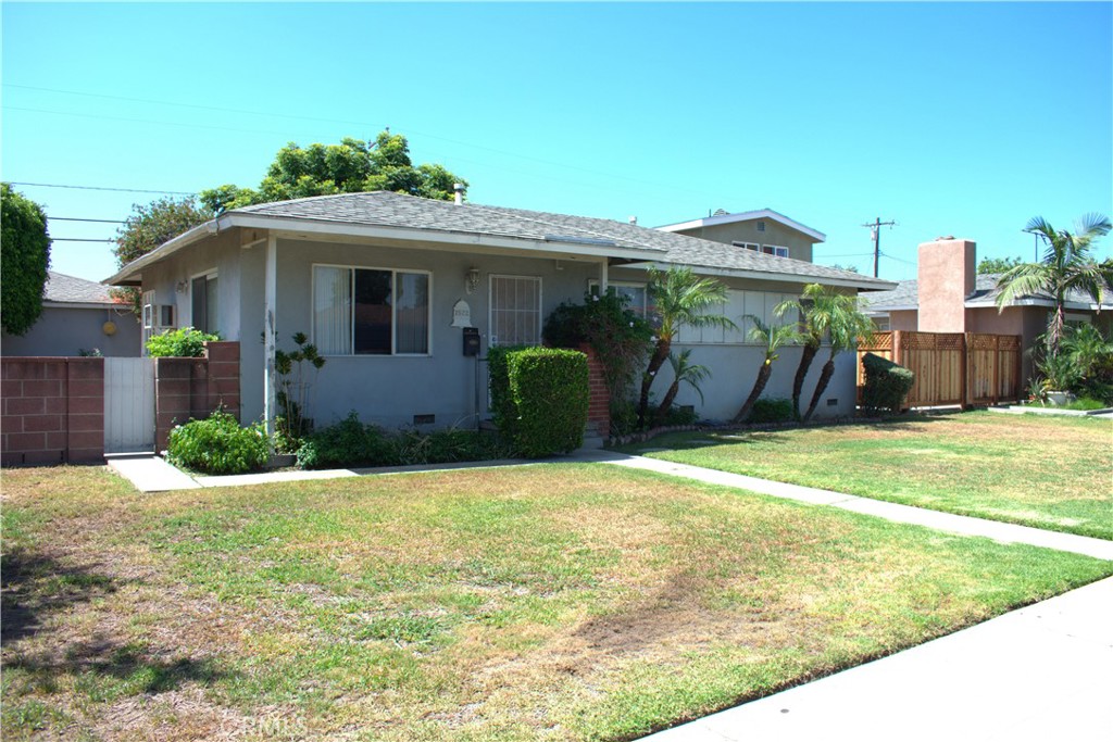 1522 E Broadway Property Photo 2
