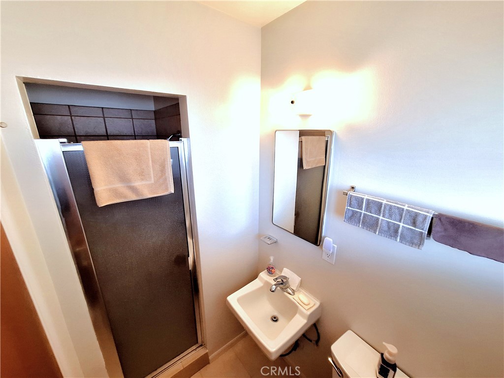 1522 E Broadway Property Photo 8