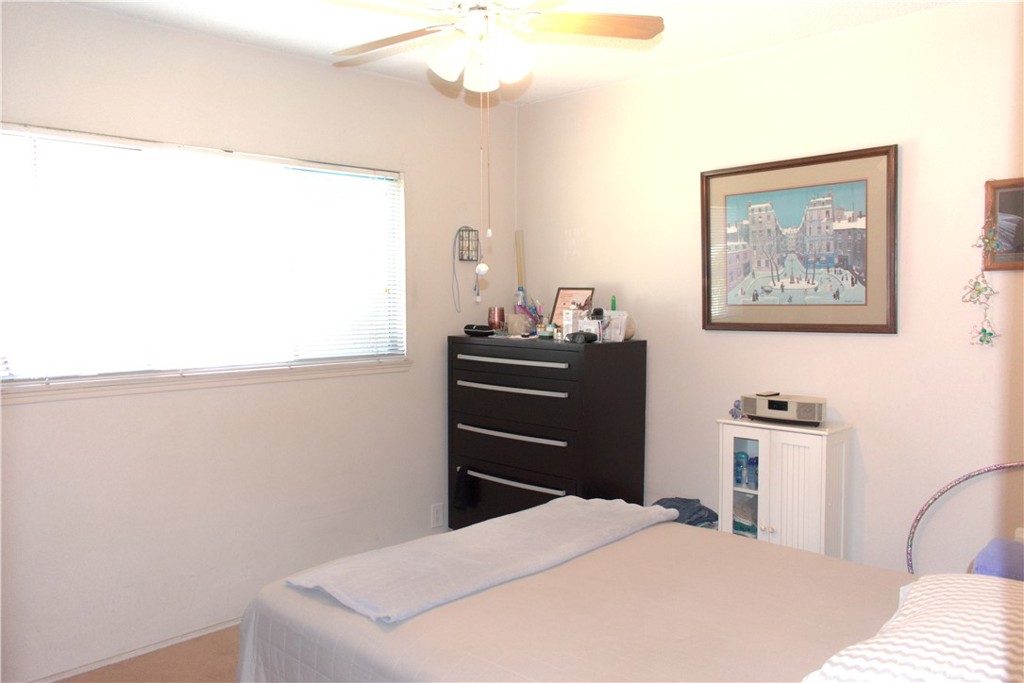 1522 E Broadway Property Photo 9