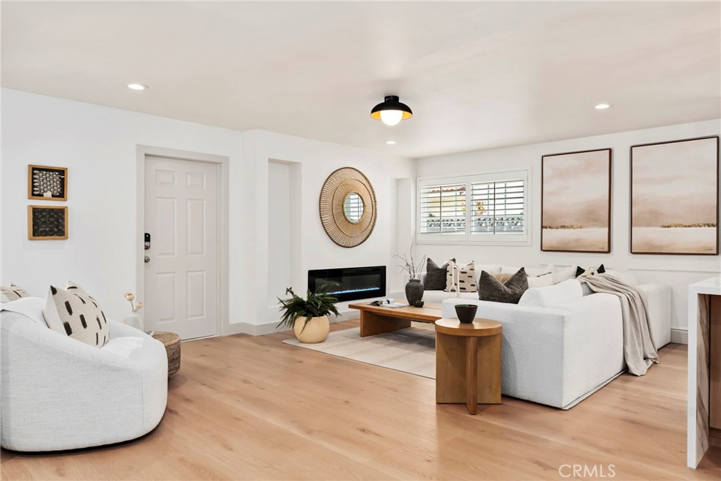 15142 Yawl Street Property Photo 4
