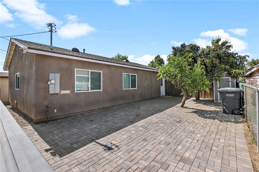 618 E Erna Avenue 2 Property Photo 1