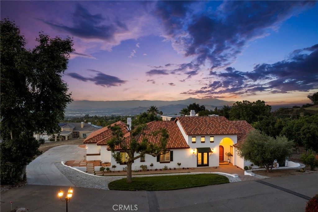 4368 Crown Ranch Road Property Photo 1