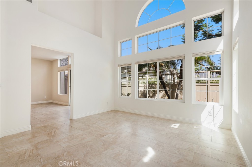 5527 Patricia Way Property Photo 3