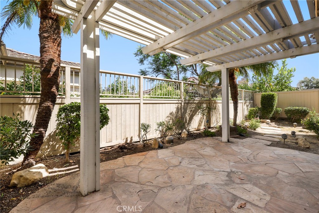 5527 Patricia Way Property Photo 28