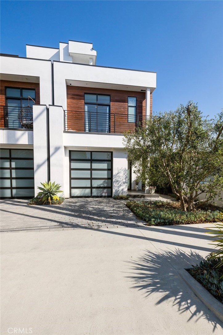 3660 Beethoven Street Property Photo 1