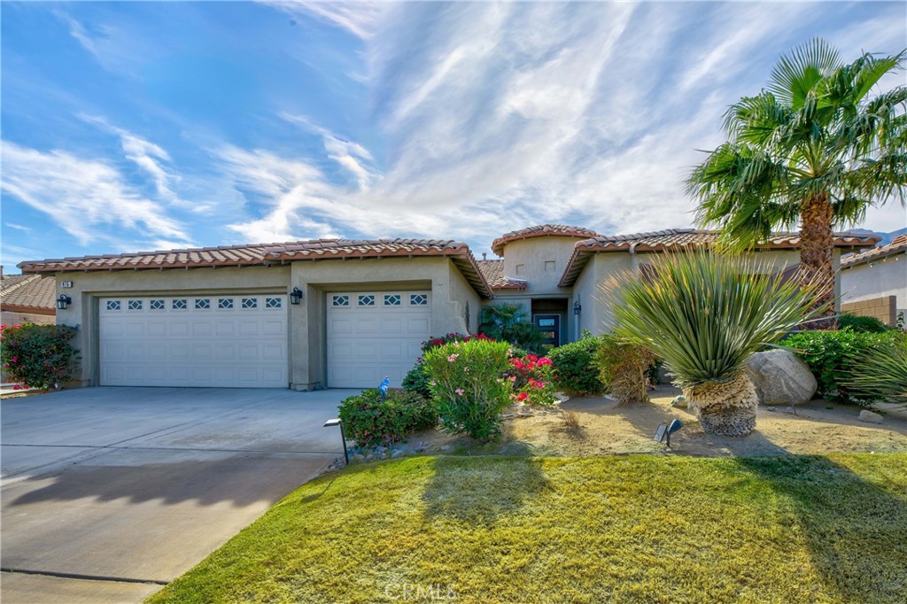 975 Alta Cresta Property Photo 1