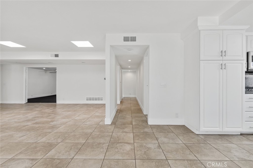 5821 Gloucester Property Photo 8