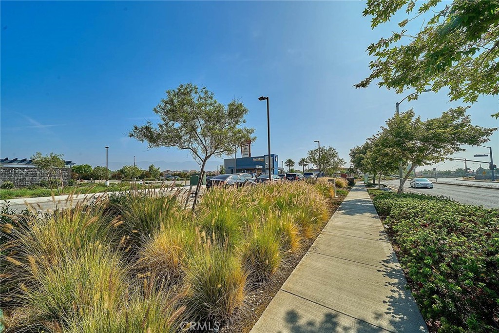 1020 W Renaissance Property Photo 14