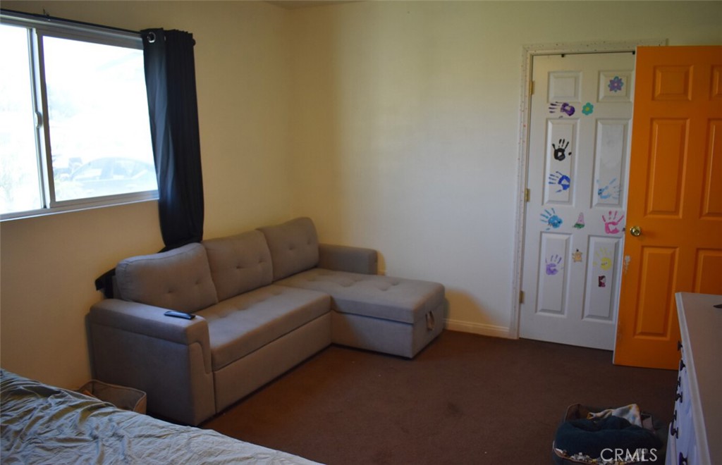 356 E South Street Property Photo 8