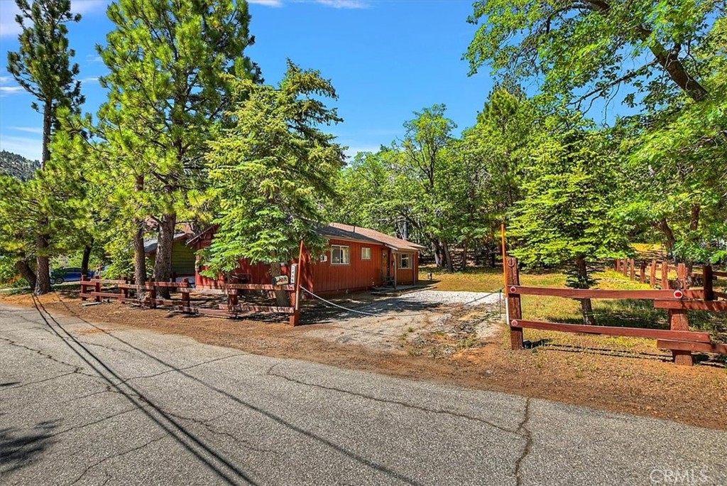 1488 Rockspray Drive Property Photo 2