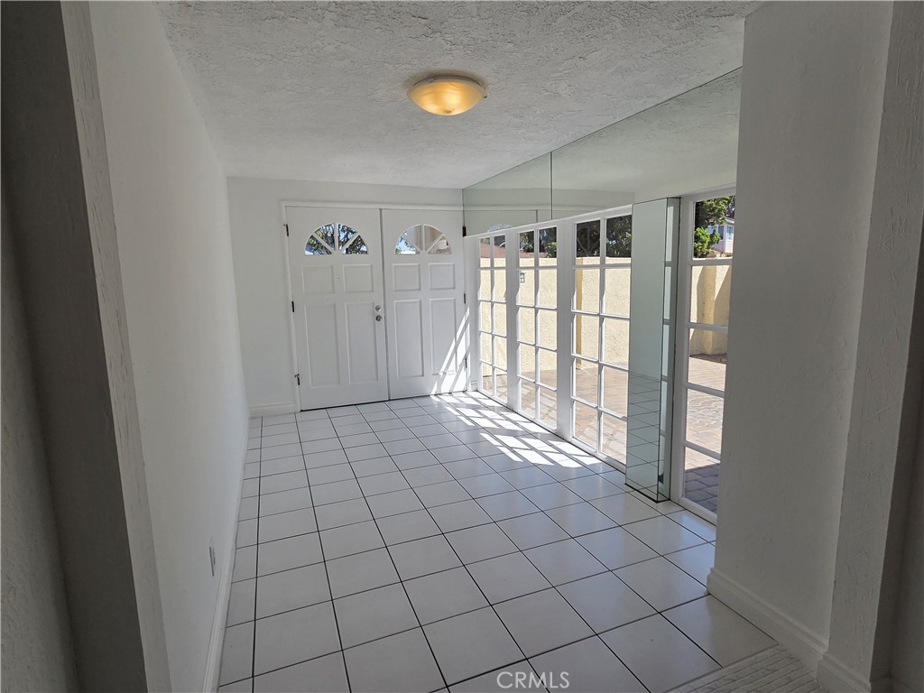 14671 Kimberly Circle Property Photo 4