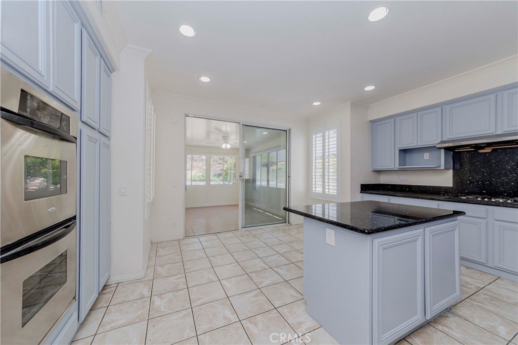 2768 Somerset Place Property Photo 13