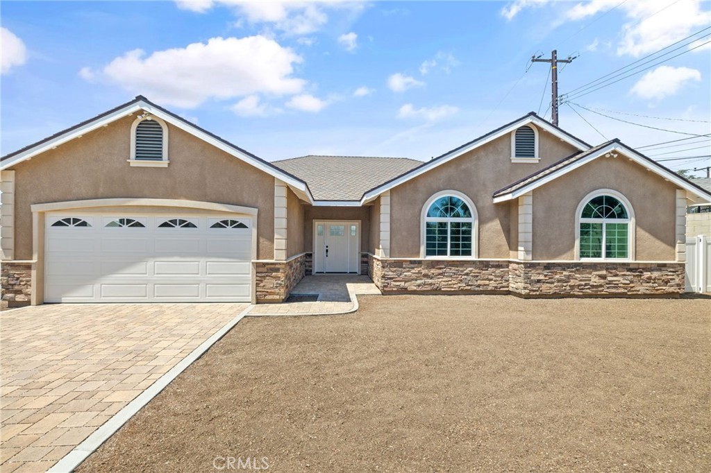 11128 Stamy Road Property Photo 1