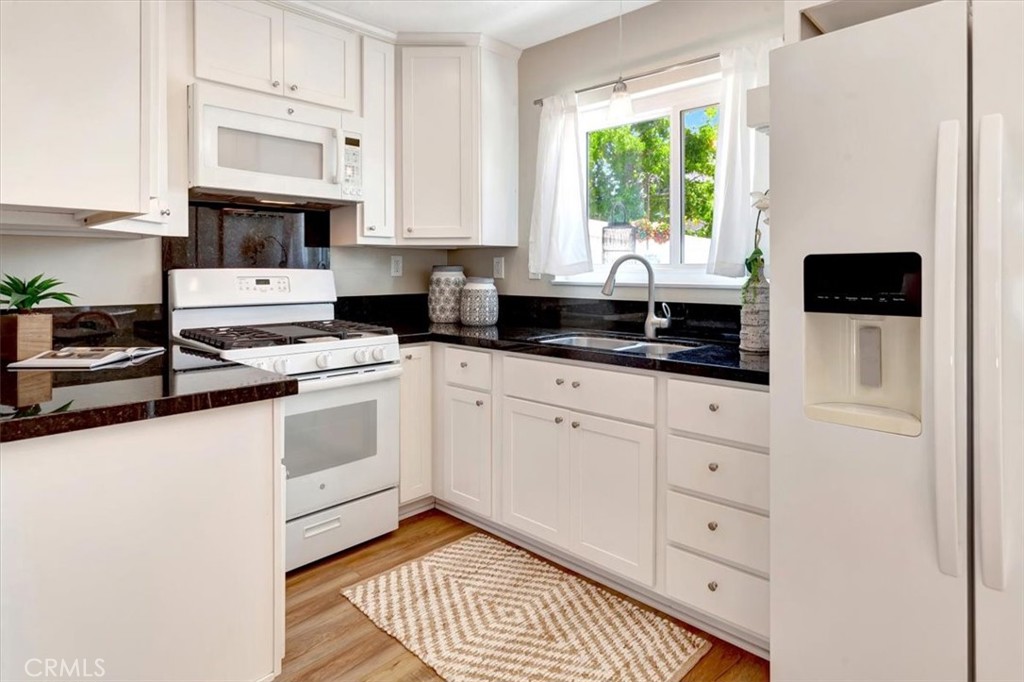6782 Tahitian Circle Property Photo 14
