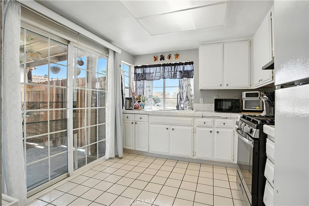 370 Morning Sky Drive Property Photo 9