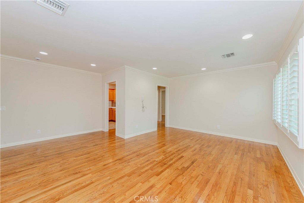 2740 Burkshire Avenue Property Photo 3