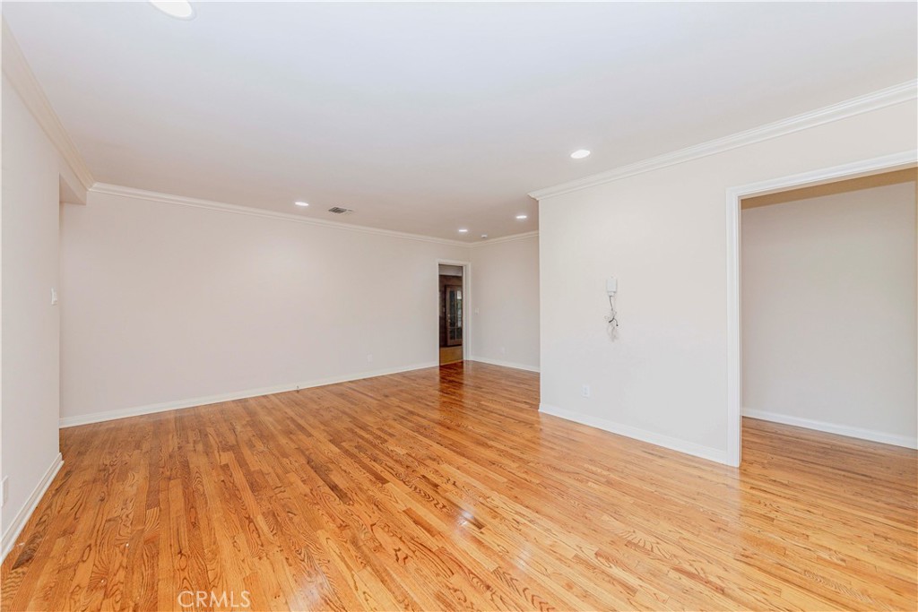 2740 Burkshire Avenue Property Photo 4