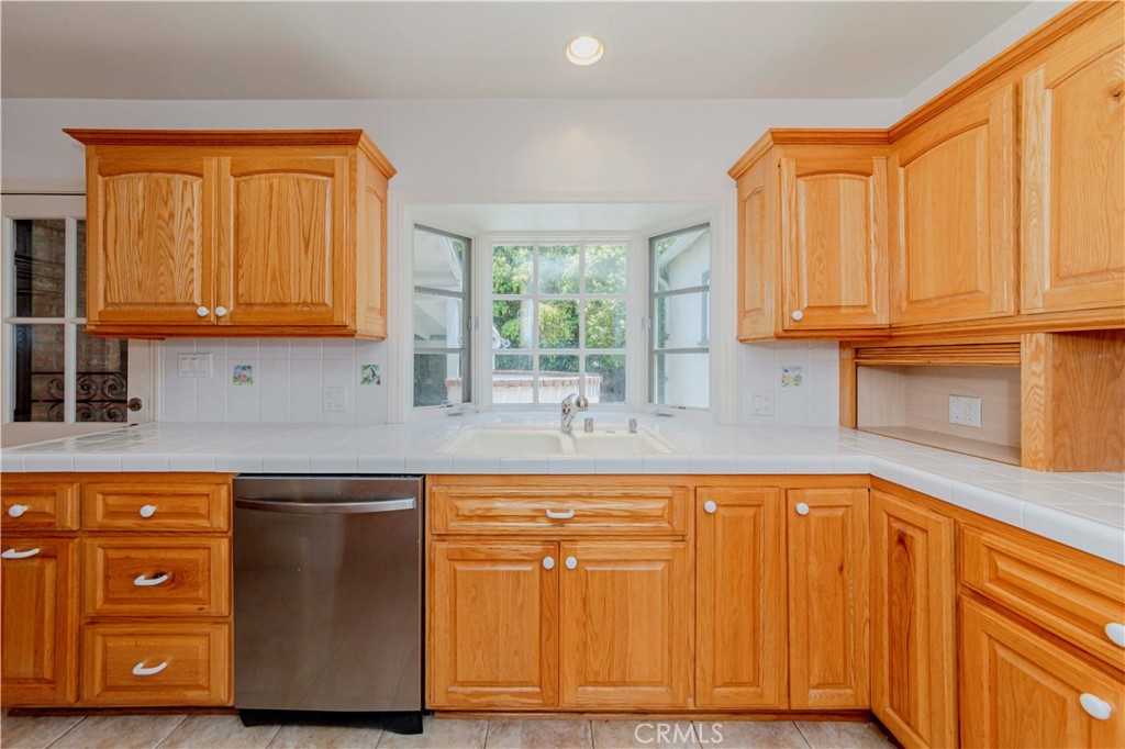 2740 Burkshire Avenue Property Photo 7