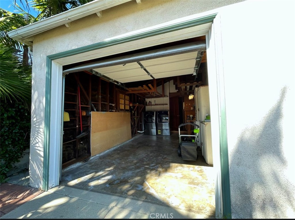 2740 Burkshire Avenue Property Photo 28