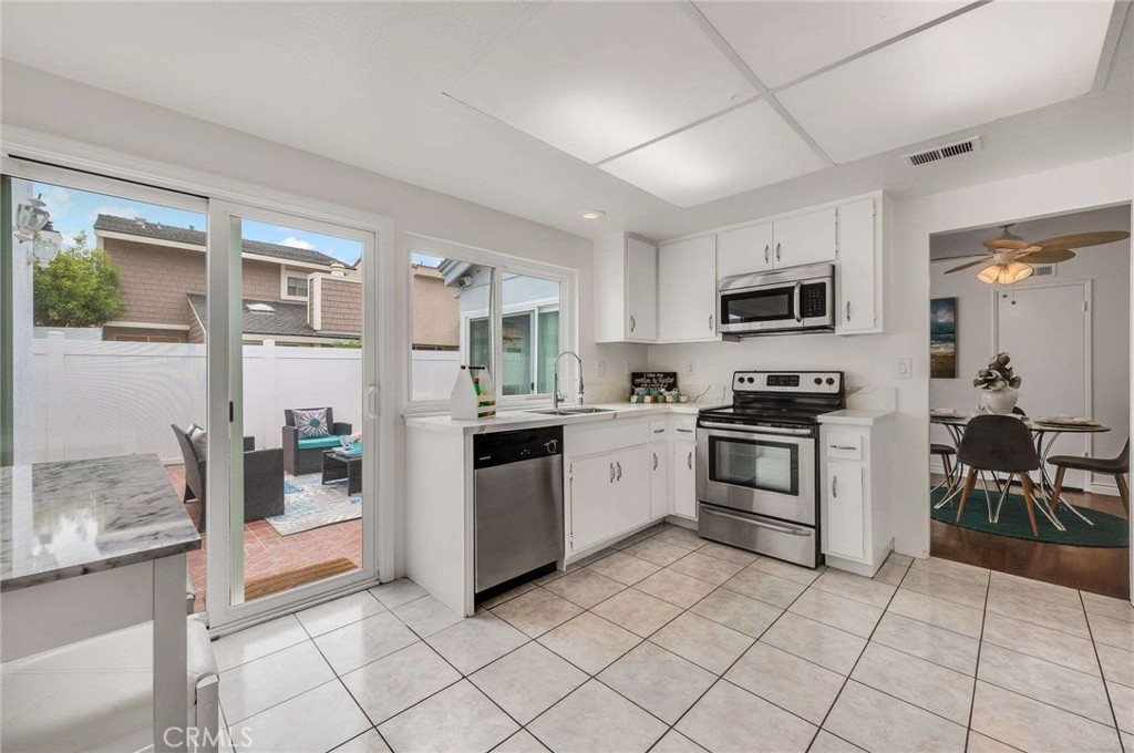7065 Seawind Drive Property Photo 8
