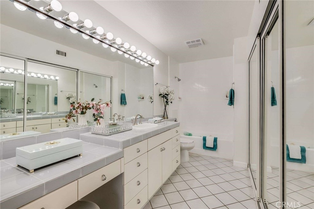 7065 Seawind Drive Property Photo 20