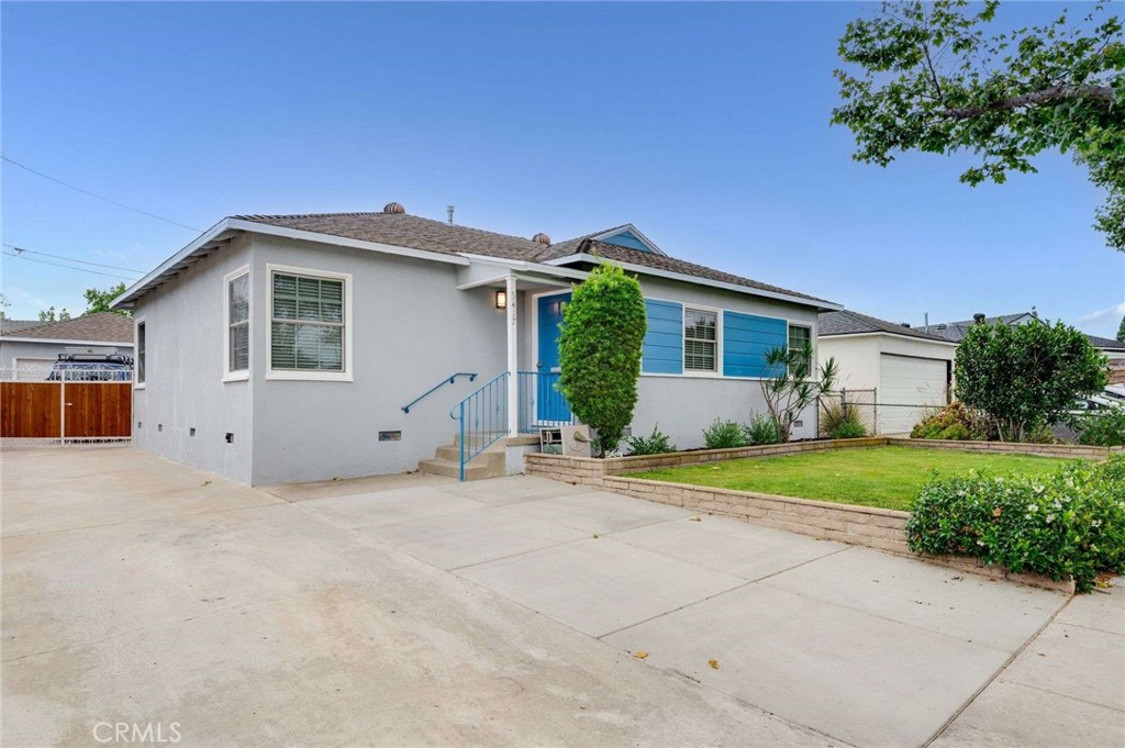 5417 Ocana Avenue Property Photo