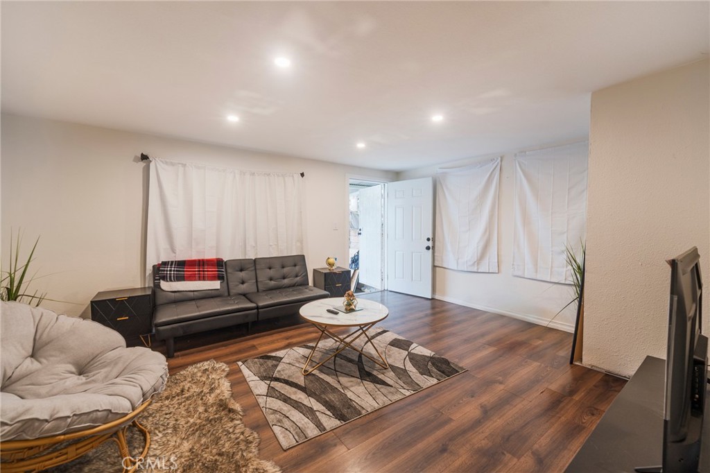 10608 Whittier Boulevard Property Photo 9