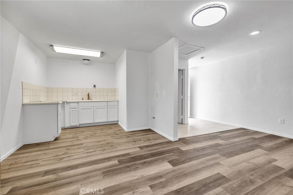 164 S Santa Fe Avenue Property Photo 10