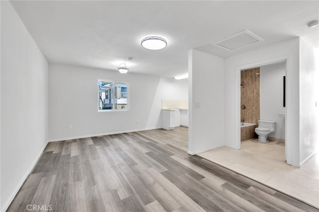 164 S Santa Fe Avenue Property Photo 12