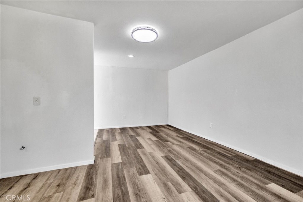 164 S Santa Fe Avenue Property Photo 14