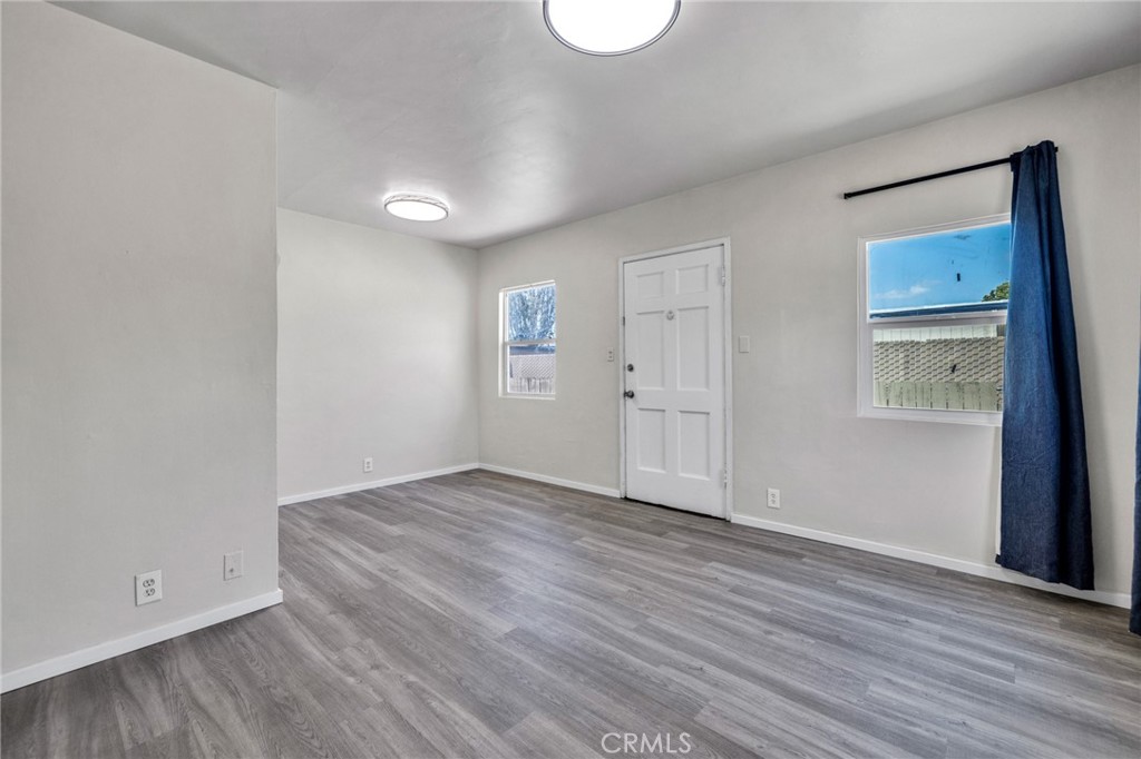164 S Santa Fe Avenue Property Photo 25