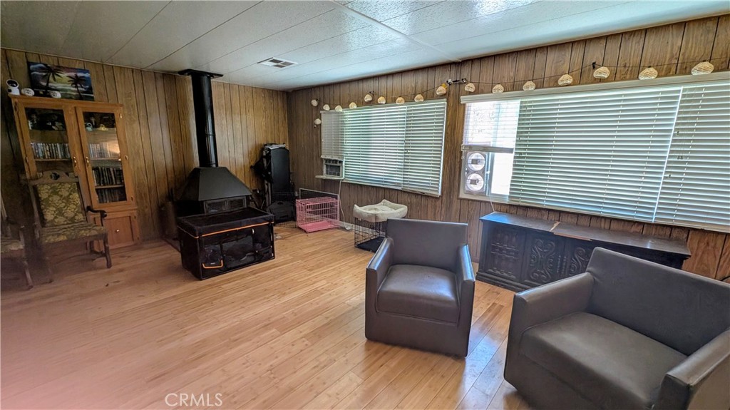 15613 Hawley Court Property Photo 1