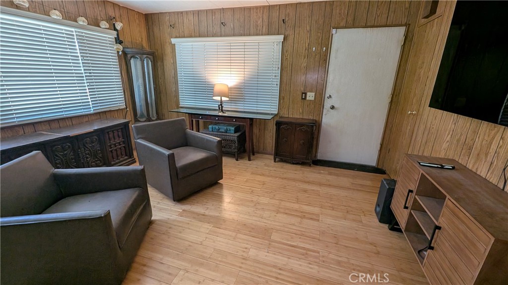 15613 Hawley Court Property Photo 2