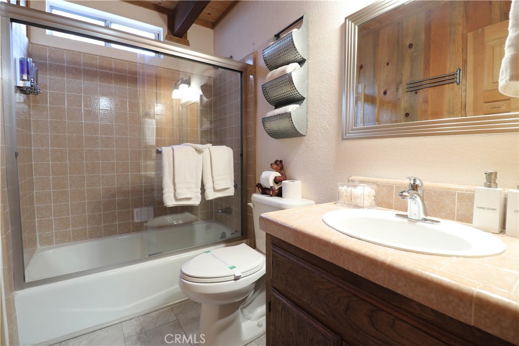 437 Gold Mountain Drive Property Photo 3