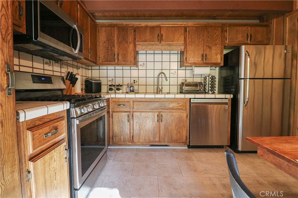 437 Gold Mountain Drive Property Photo 19