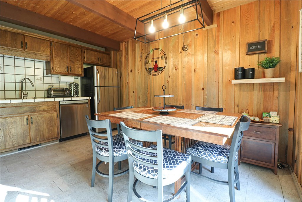 437 Gold Mountain Drive Property Photo 22