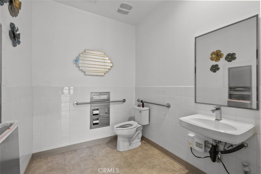 9908 Artesia Boulevard 101 Property Photo 21
