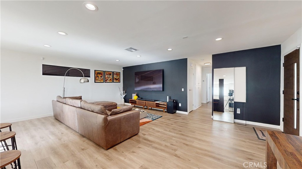 641 W 127th Street Property Photo 4