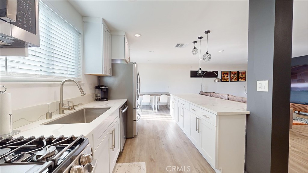641 W 127th Street Property Photo 17