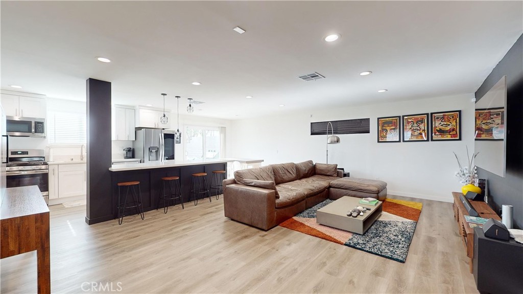 641 W 127th Street Property Photo 6