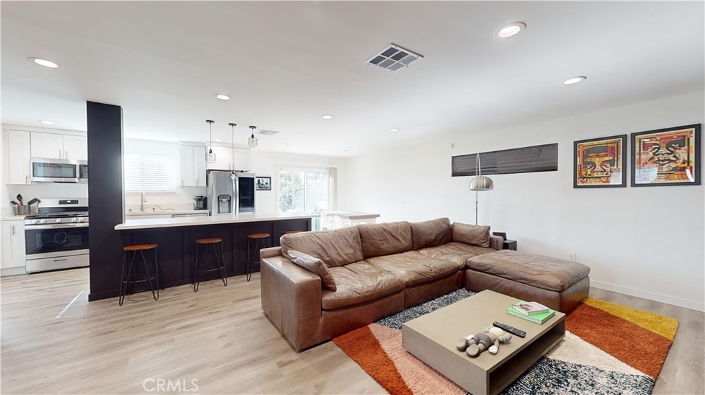 641 W 127th Street Property Photo 7