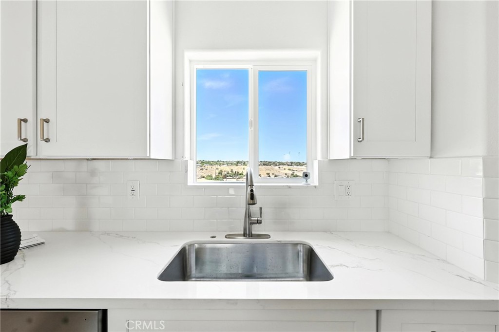 16920 Danbury Avenue Property Photo 7