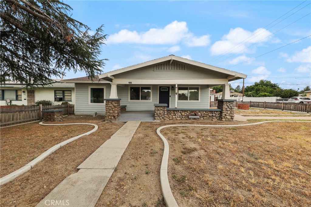2696 N Sierra Way Property Photo 4